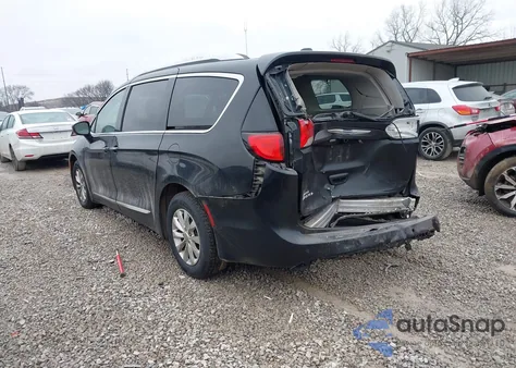 2018 Chrysler Pacifica Touring L z USA, uszkodzony, nr VIN 2C4RC1BG8JR279705